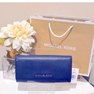 MICHAEL Michael Kors Jet SetLarge Pebbled Leather Trifold Wallet (Navy) NWT